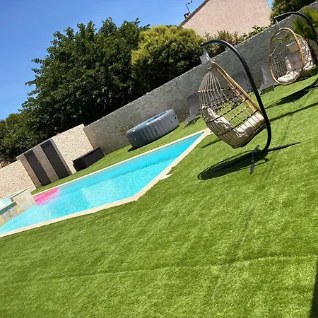 Location Moderne Villa Milhaud